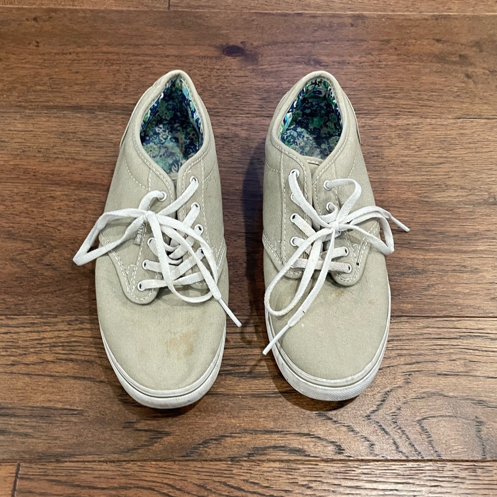 Vans - Picture 3 of 6